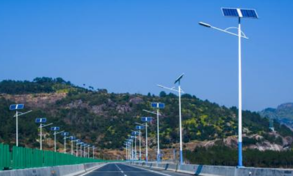 公路太陽能路燈價格
