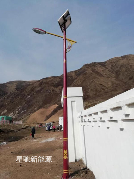 太陽能一體路燈